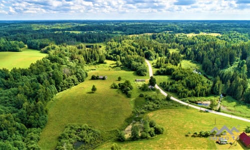 Altes Bauernhaus im Einzigartigen Nationalpark Samogitien